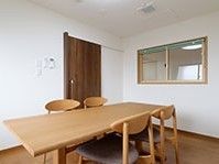 ご家族様、ご友人様とゆっくりお話しやご相談をされたい時には、情報が漏れないよう別のお部屋が用意されている。
