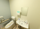 介護施設の明るいトイレ設備