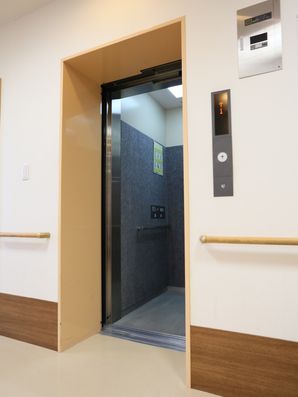 エレベーター