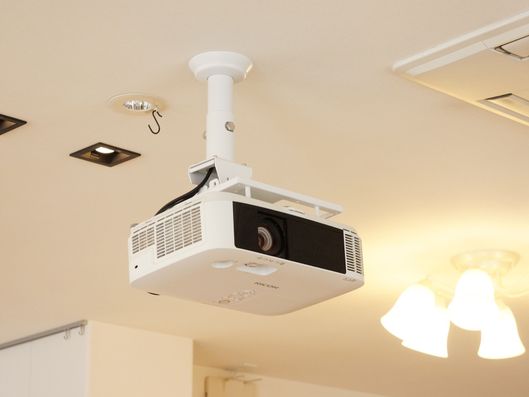 プロジェクター