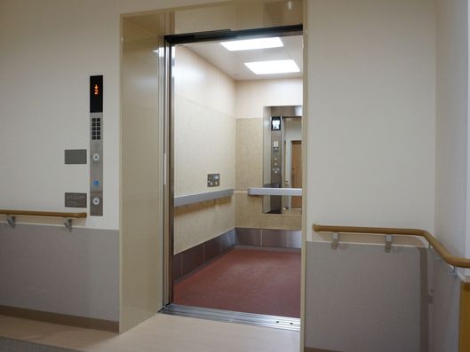 エレベータ