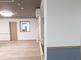 介護施設の廊下と部屋の入口