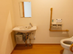 介護施設の居室とトイレスペース