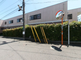 静かな住宅街の通りの様子