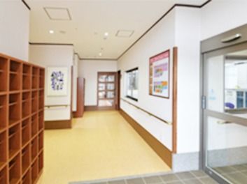 明るい廊下の様子