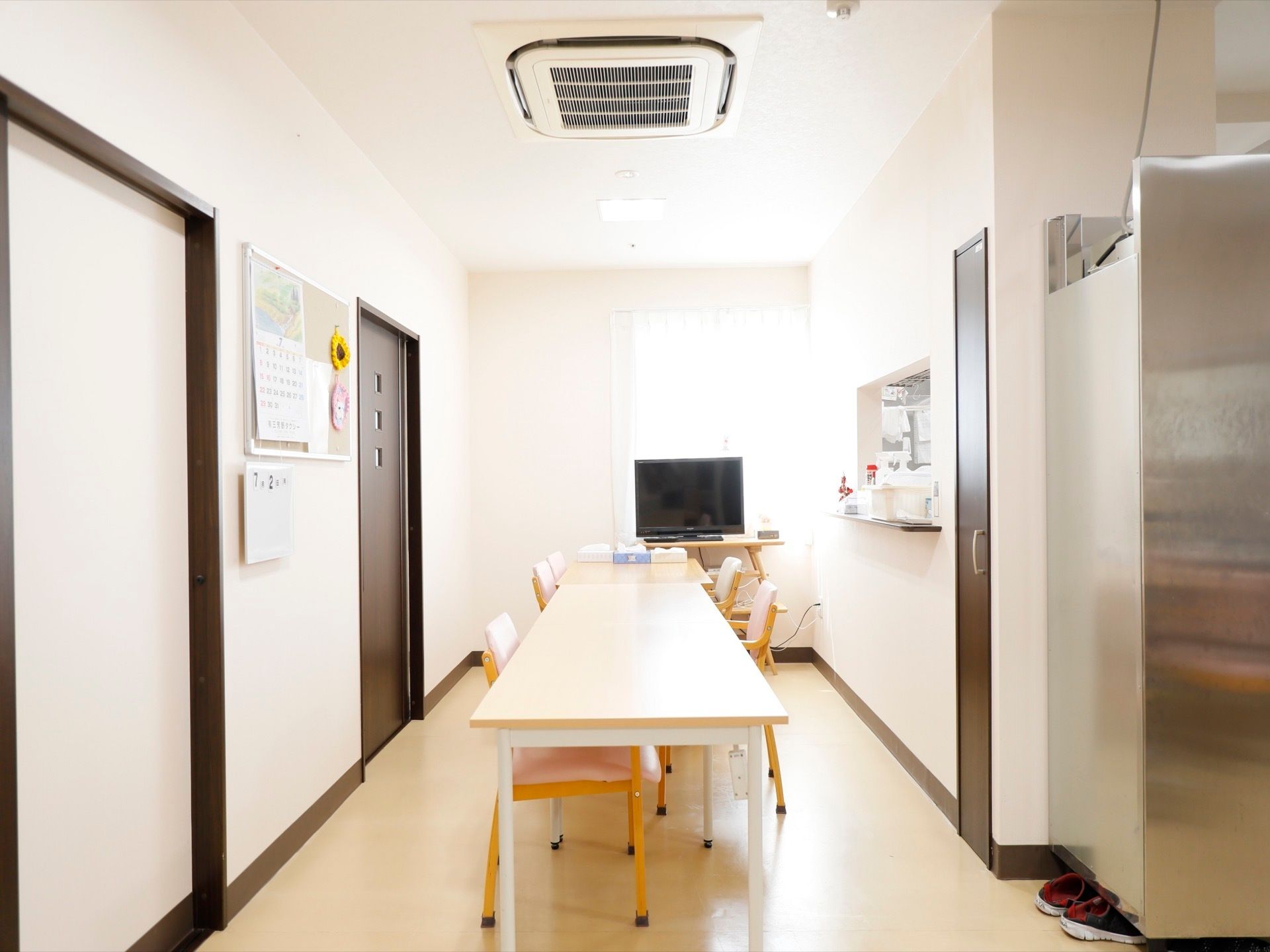 施設の至る所に談話スペースを設けている。入居者様が集まりやすい環境を整え、コミュニケーションを図れるようにしている。