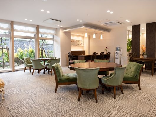 メインラウンジ