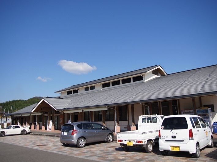 当施設では、町産の原料を使ってそば打ちやこんにゃく作り、豆腐作りなどの加工を体験をすることができる。