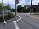 穏やかな住宅街の角
