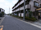 静かな街角の外観
