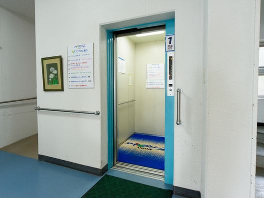 エレベーター