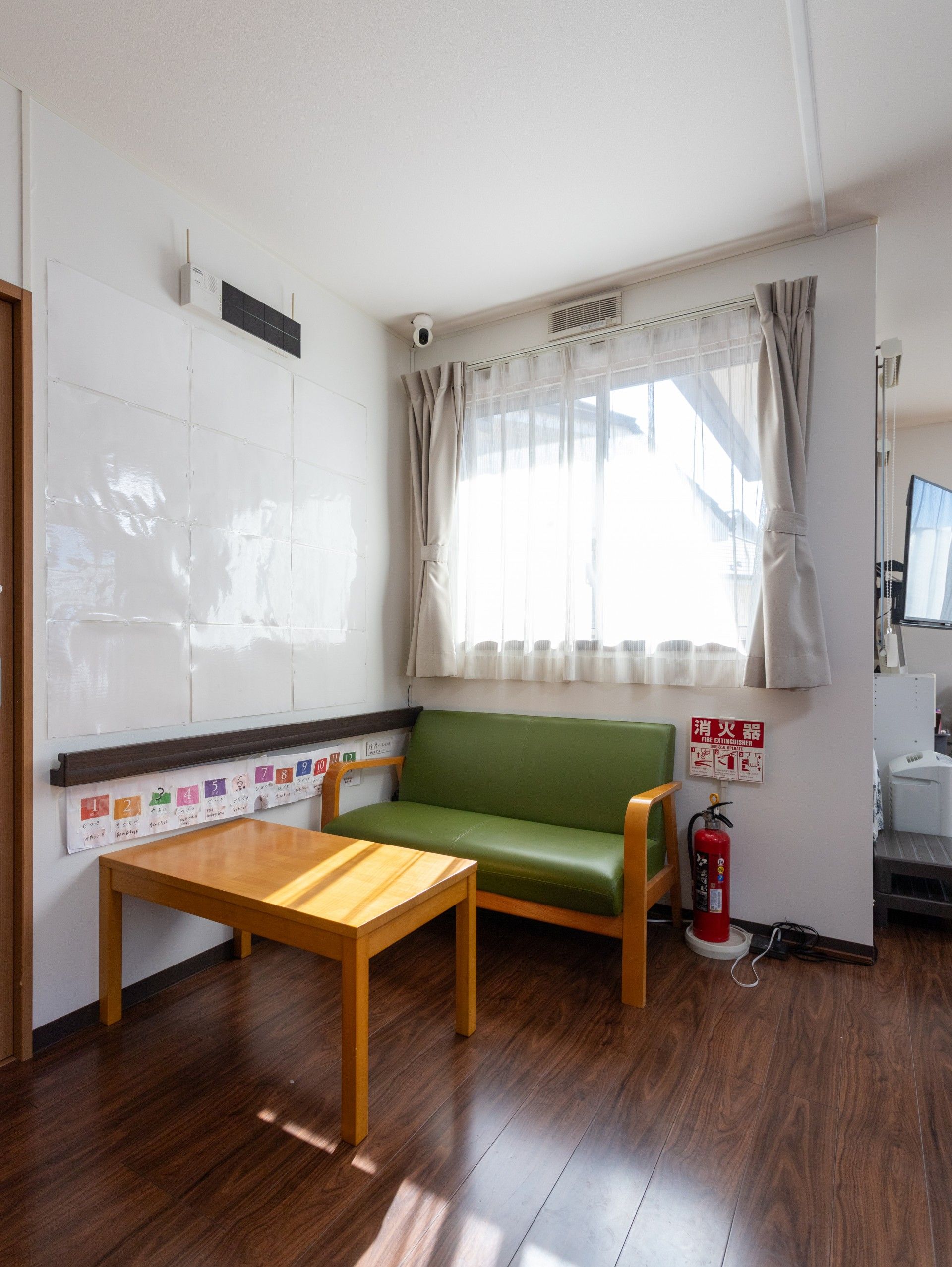 日差しが差し込む部屋