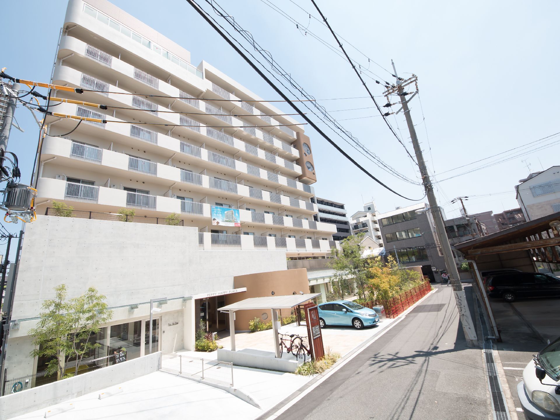 数階建ての建物が写っている。パース仕様で個室が並んでいるのが分かる