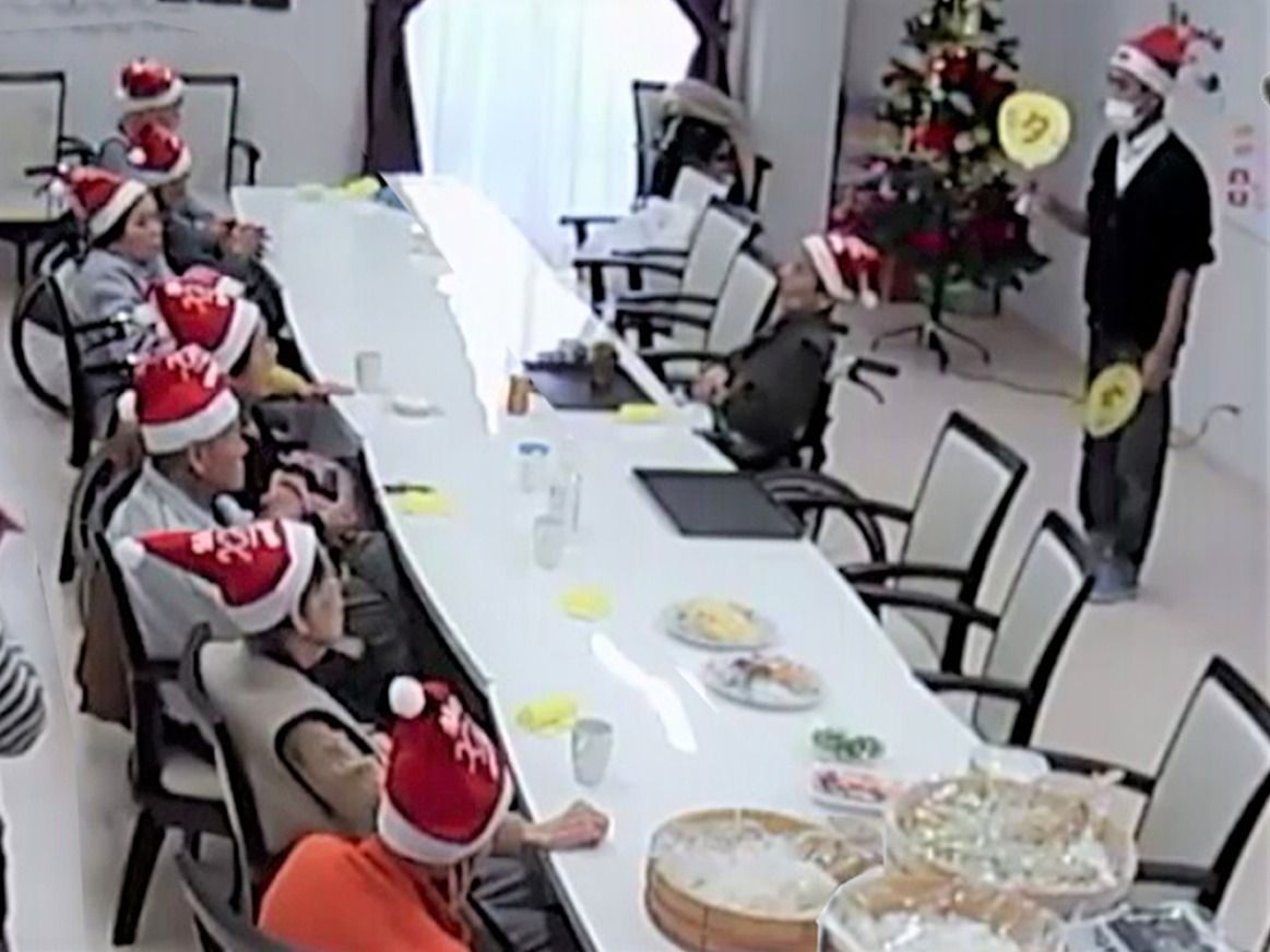 クリスマスイベントの食堂