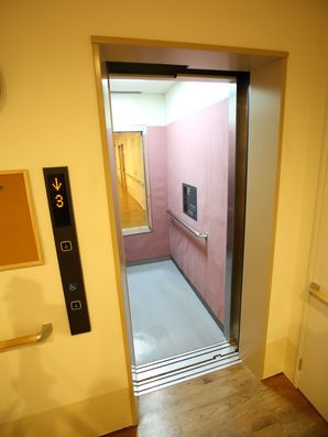 エレベーター