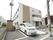 住宅街に建っているので、周辺に高い建物もなく日当たりが良好である。静かで穏やかな生活を送ることができる。