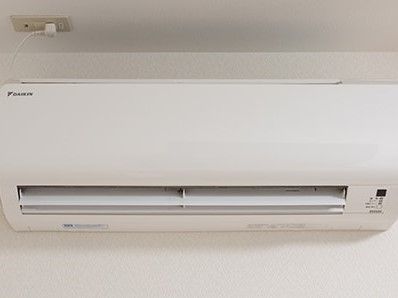 真っ白なDAIKINのエアコン。