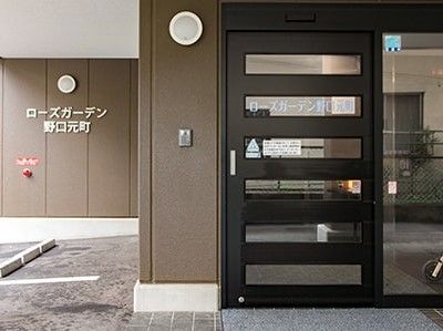 エントランス周辺には段差がなくいらないものも置かれていないすっきりとしたスペース。
