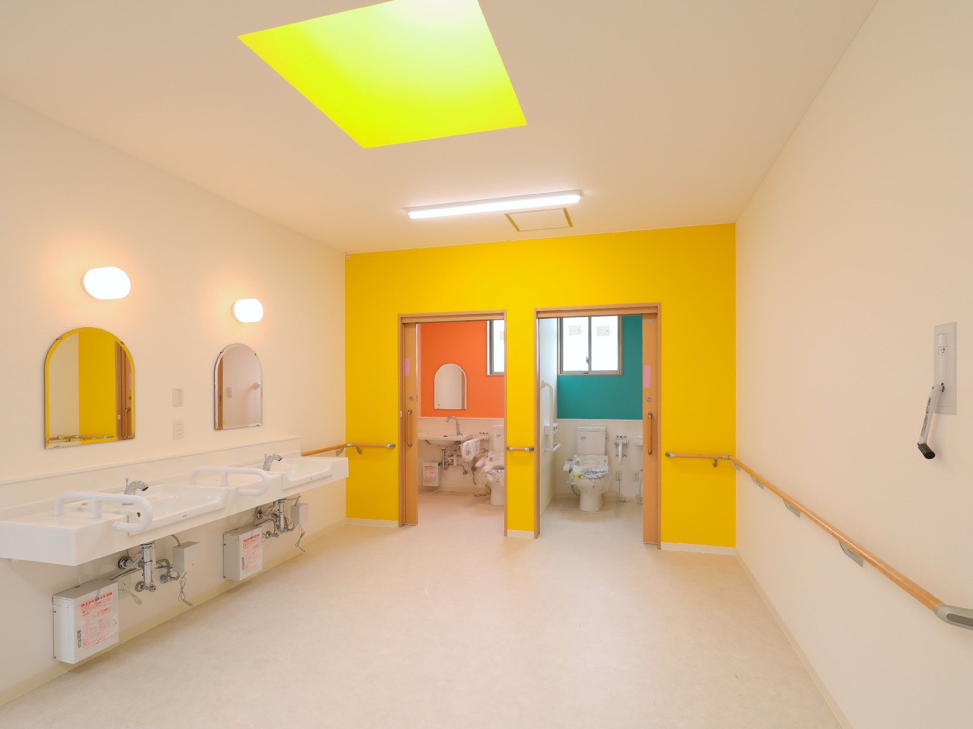 水回りが集められている場所。男子用・女子の用のトイレが分かれている