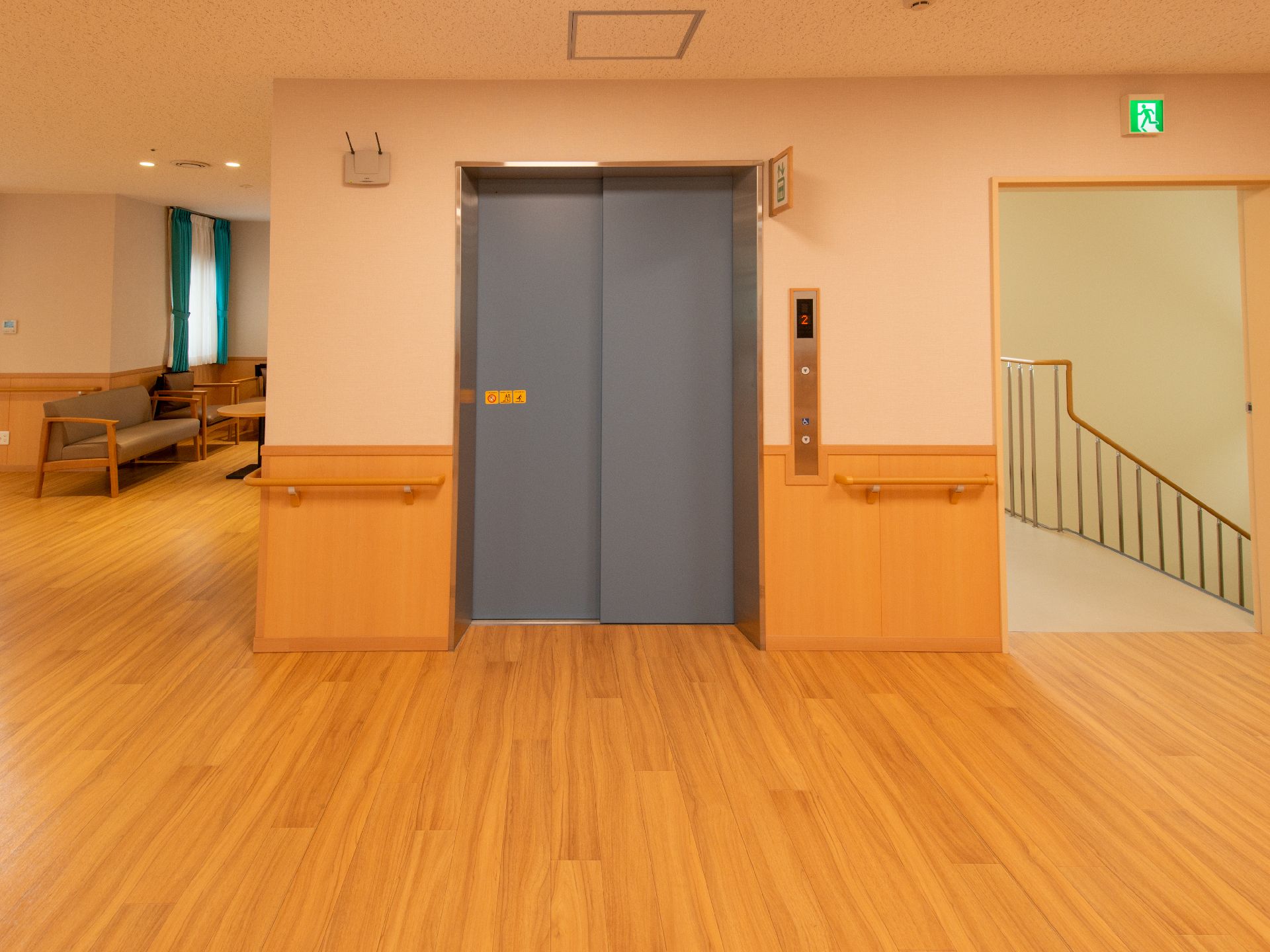 介護施設の各階をスムーズに行き来することができるエレベーター