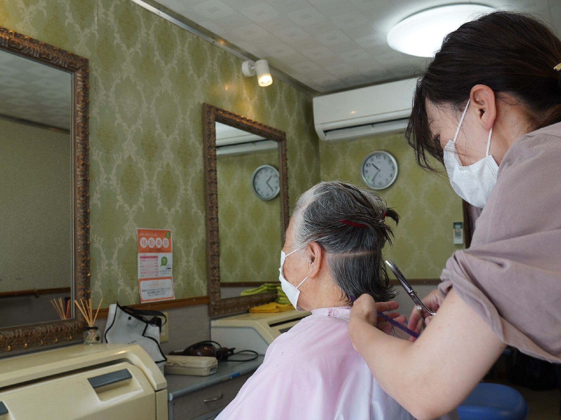 利用者のヘアカットサービス