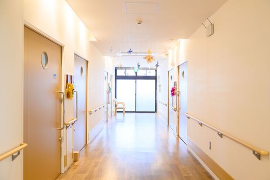 手すり付きの廊下