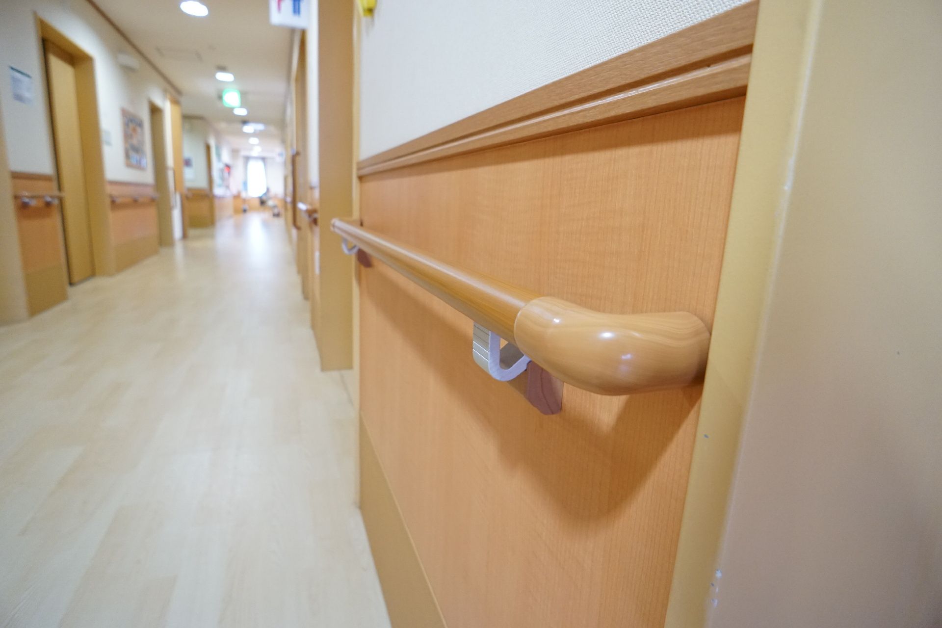 手すりのある廊下