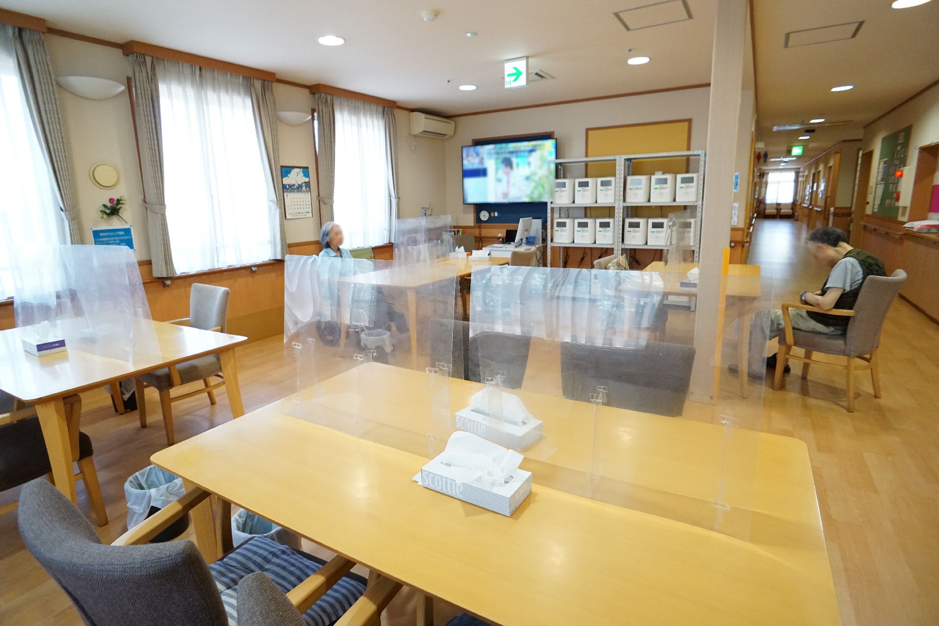 テレビのある食堂