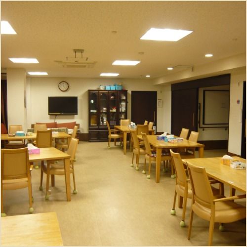 落ち着いた雰囲気の共有スペース