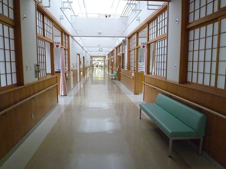 ゆったり廊下の施設
