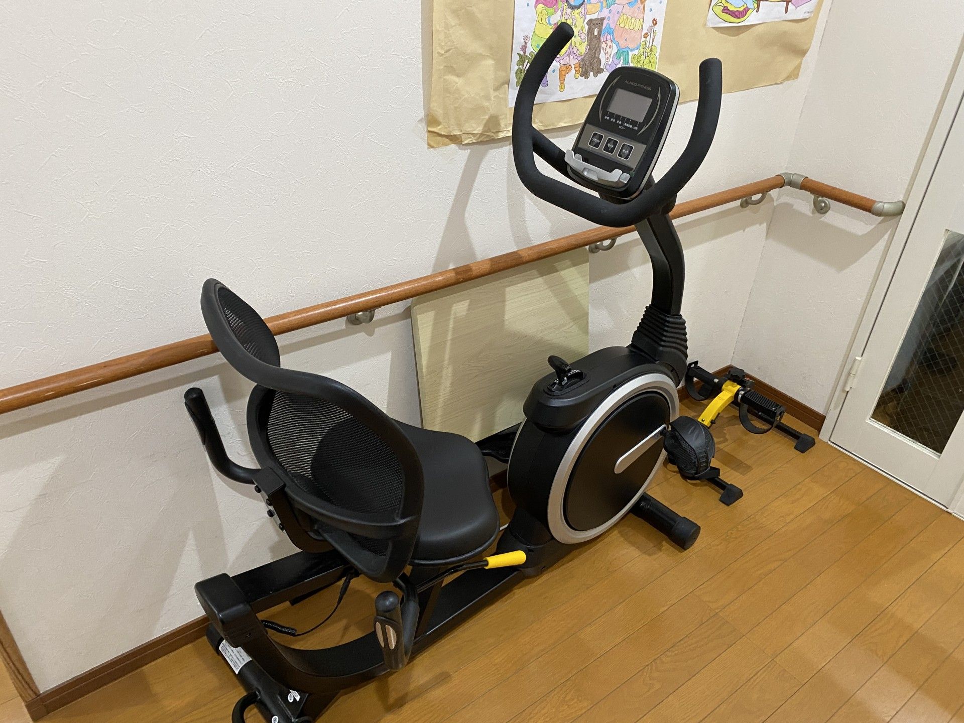 運動器具が置かれた部屋