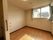 日差しが差し込む部屋