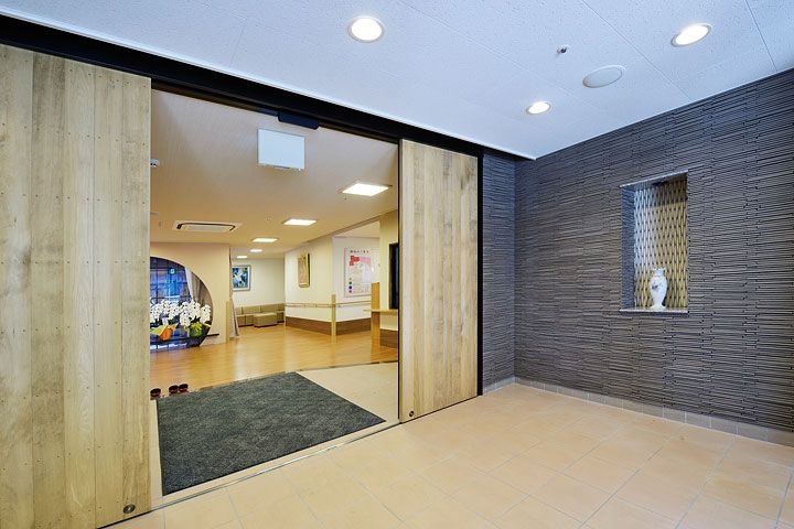明るいエントランスホール