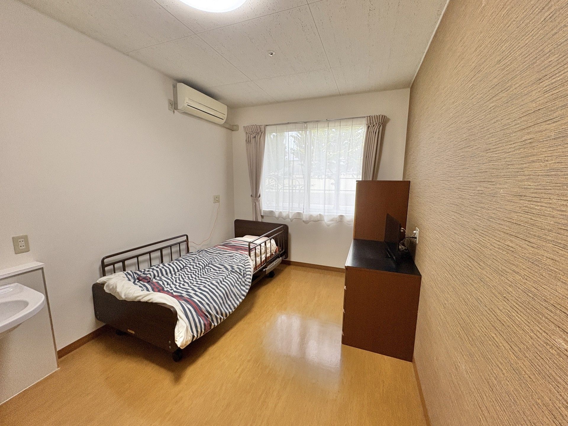 落ち着いた個室の様子