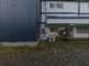 ゆったりとした外観の建物