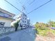 静かな住宅街の外観