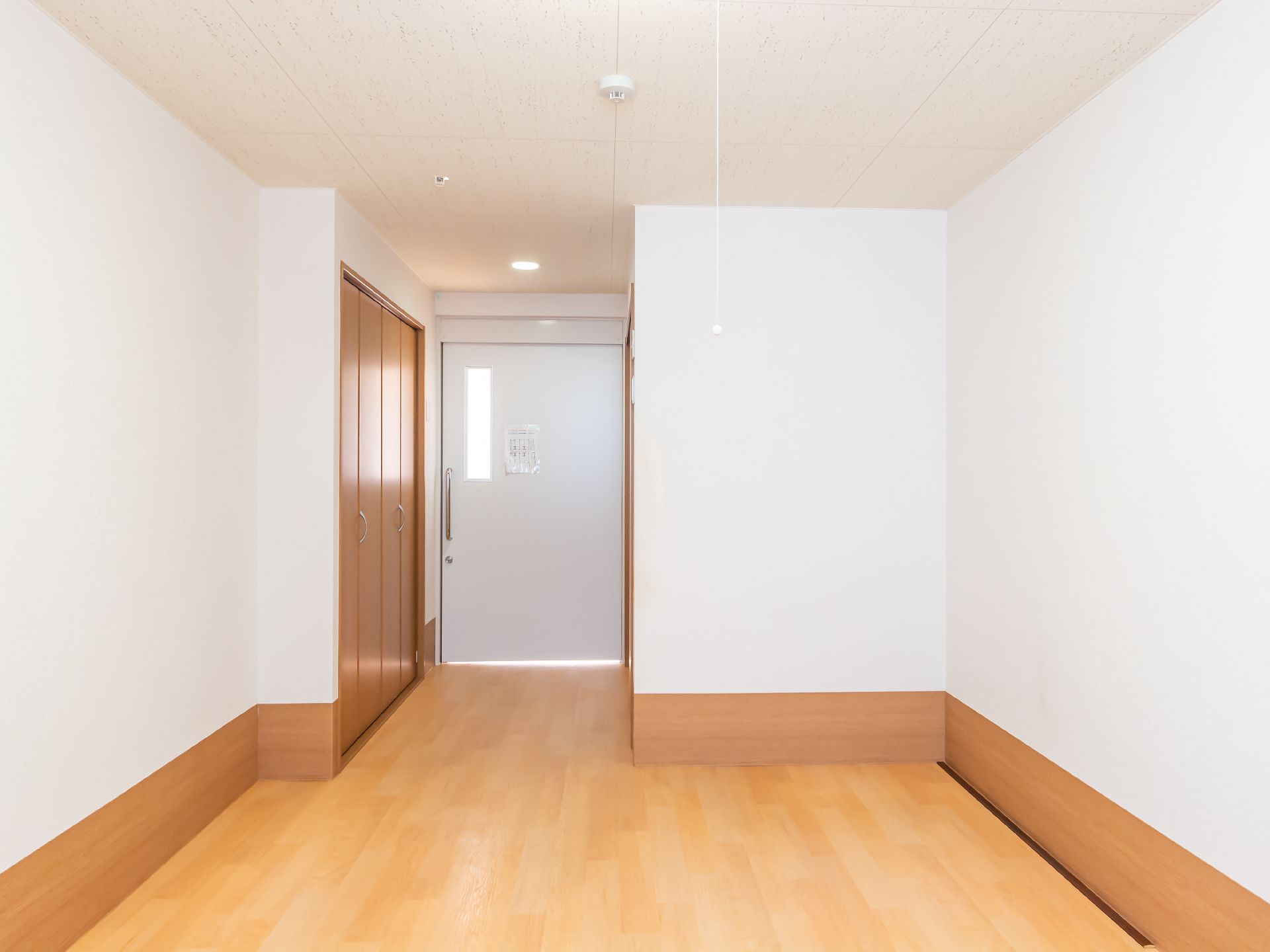 面積が広く、家具を多く設置することのできる居室