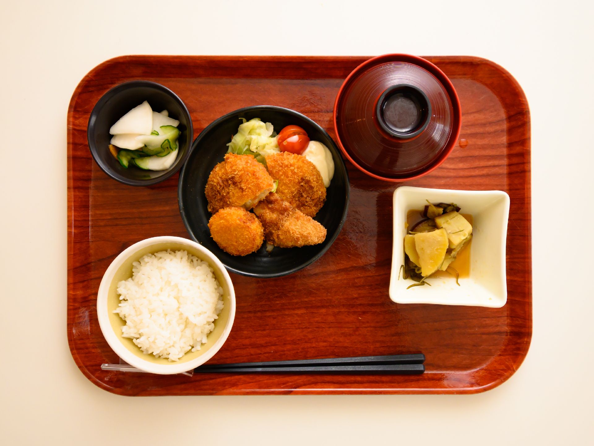 入居者の体調や嚥下機能に合わせて調理される食事