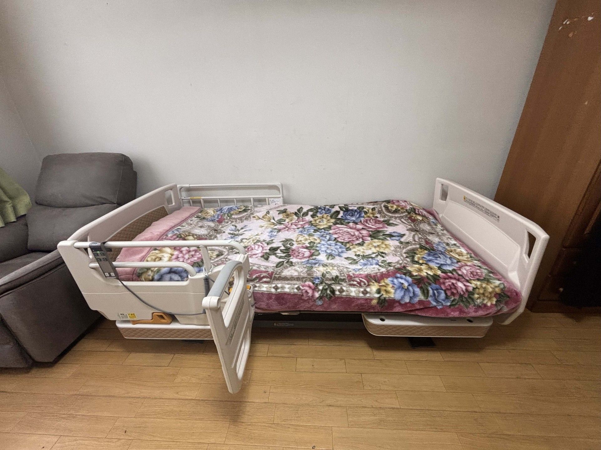 快適なベッドと椅子