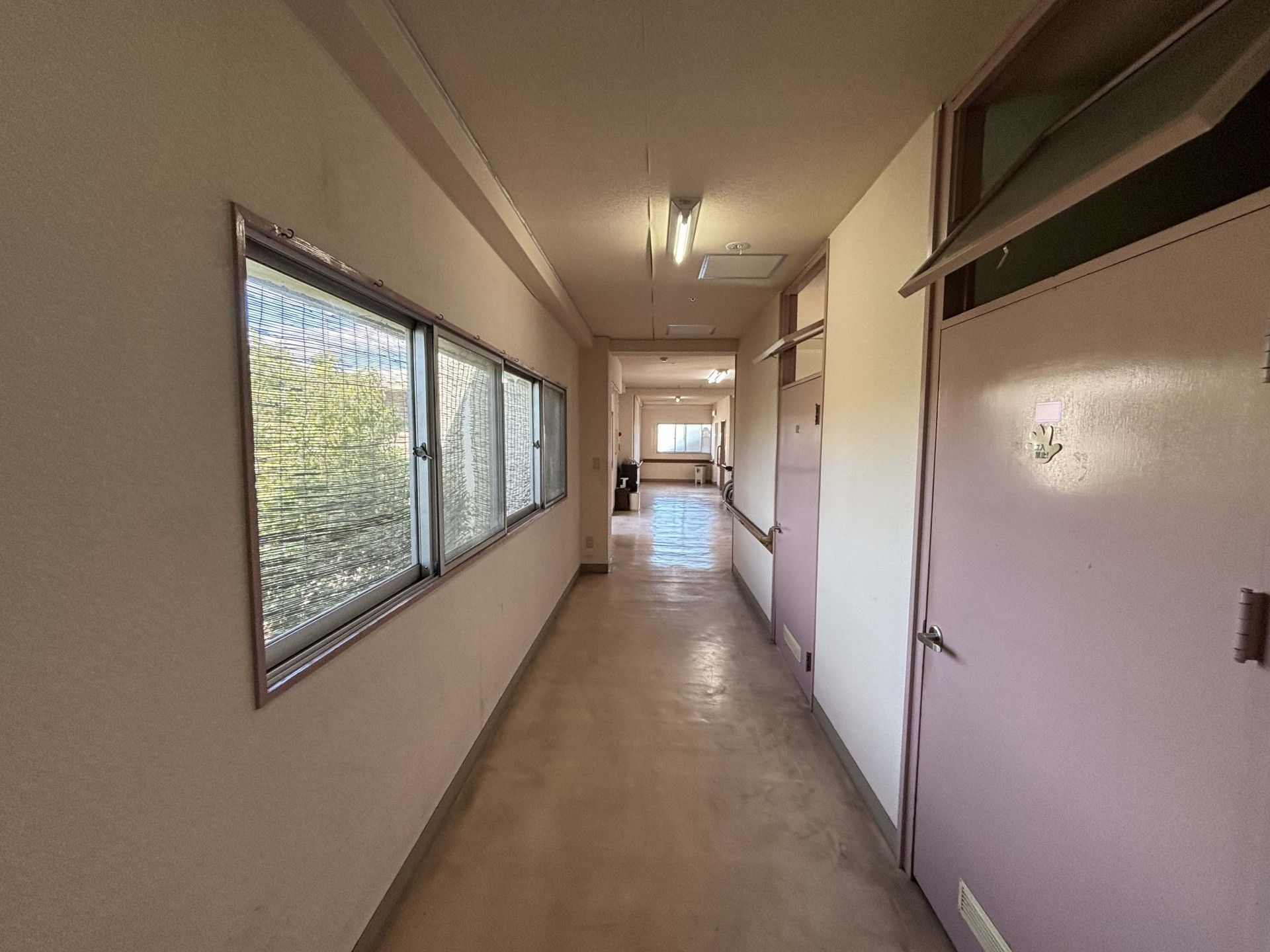 長い廊下