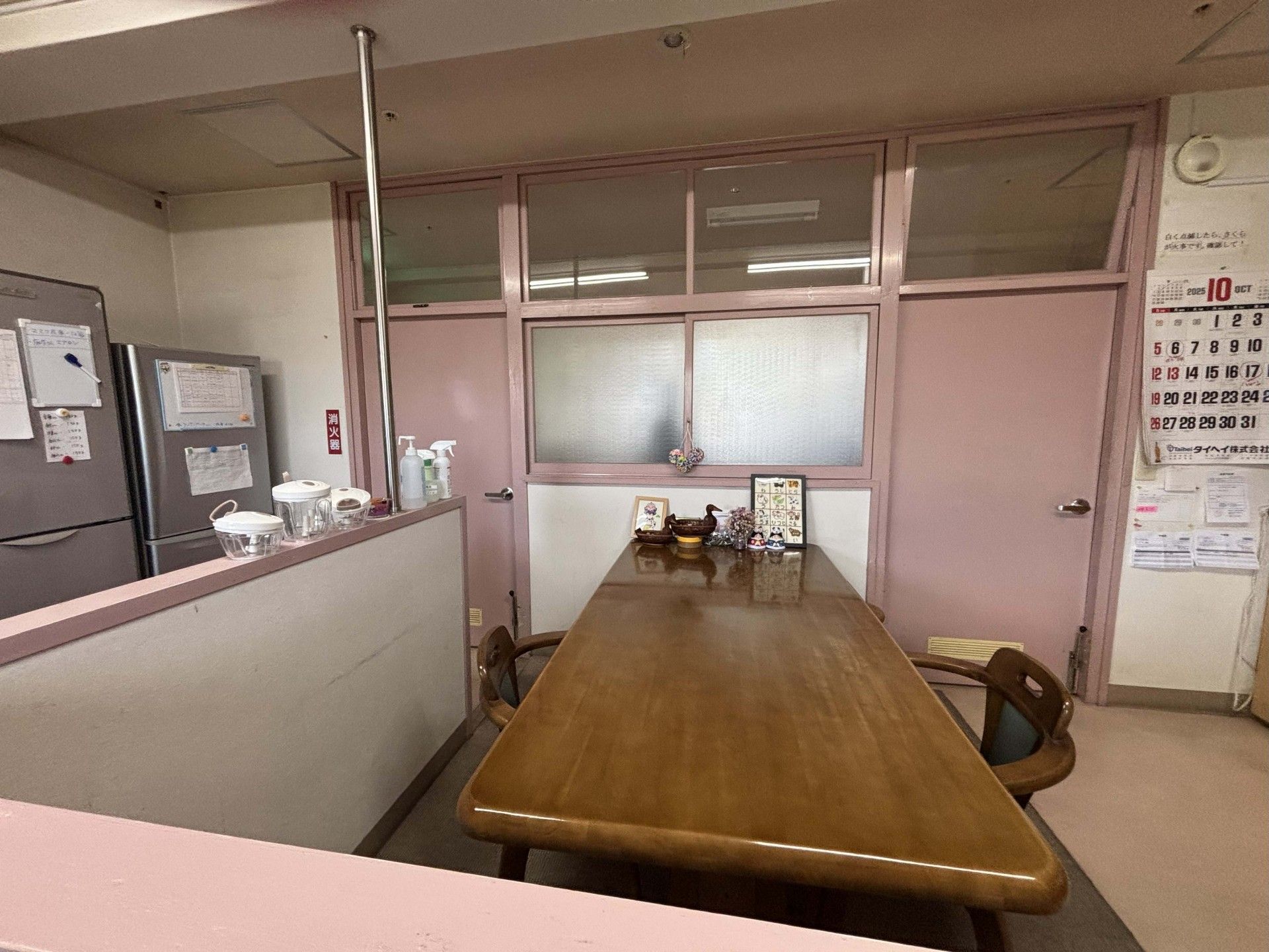 落ち着いた雰囲気の部屋