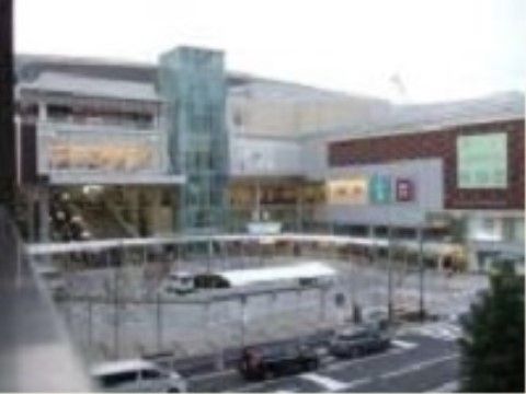 ヒルデモアたまプラーザ・ビレッジⅢの周辺環境。最寄り駅から徒歩13分と好立地に位置している。