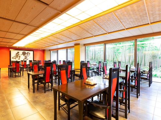 ダイニング「是々（ぜぜ）」