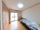 明るく広々とした個室