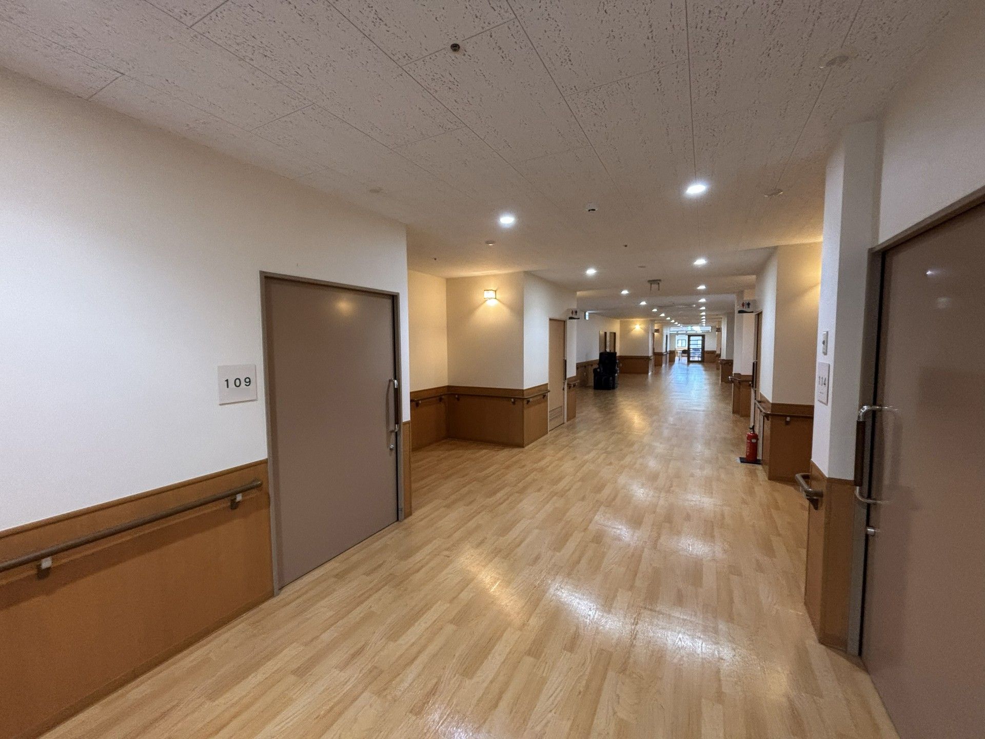 長い廊下