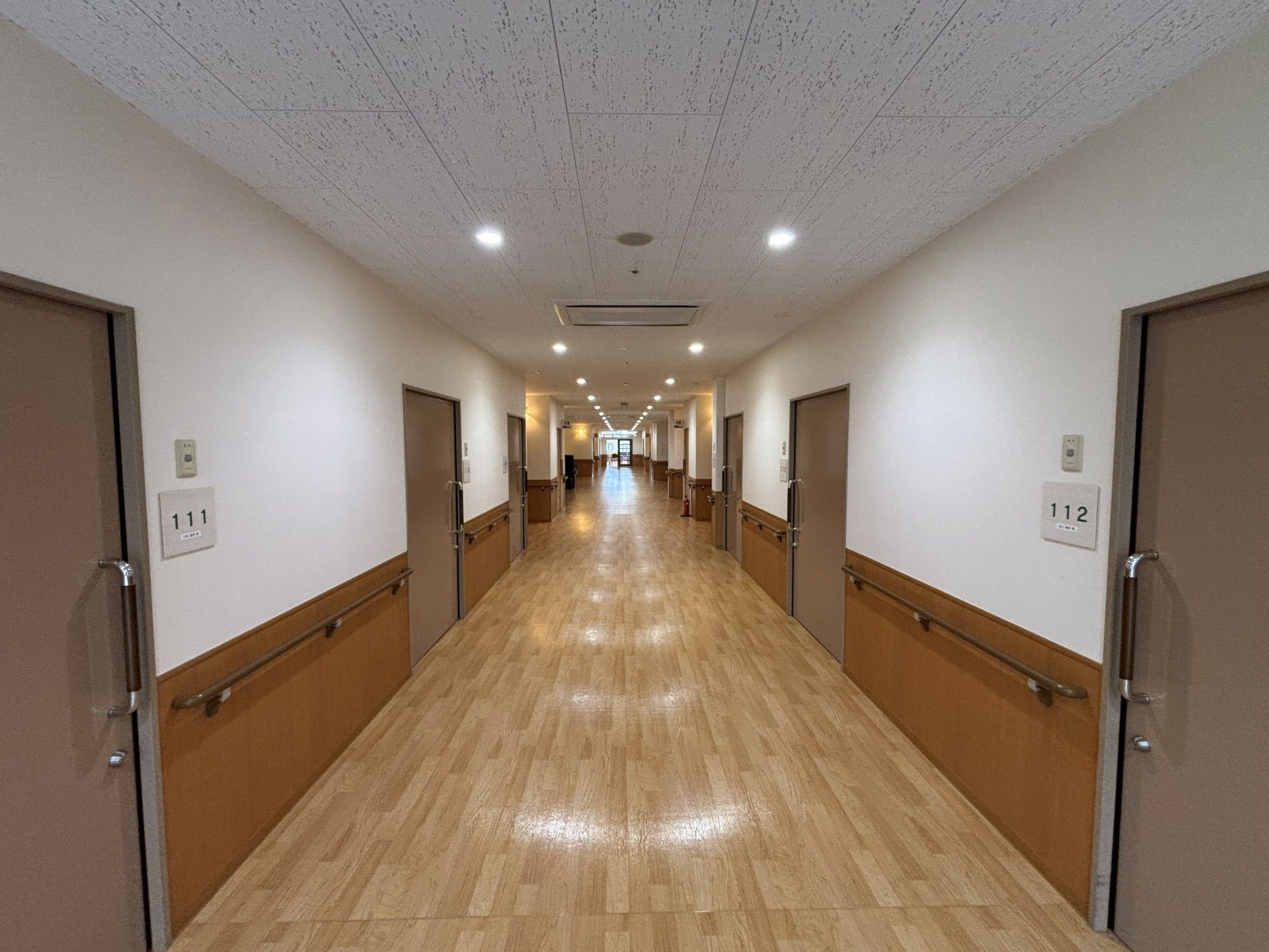 長い廊下