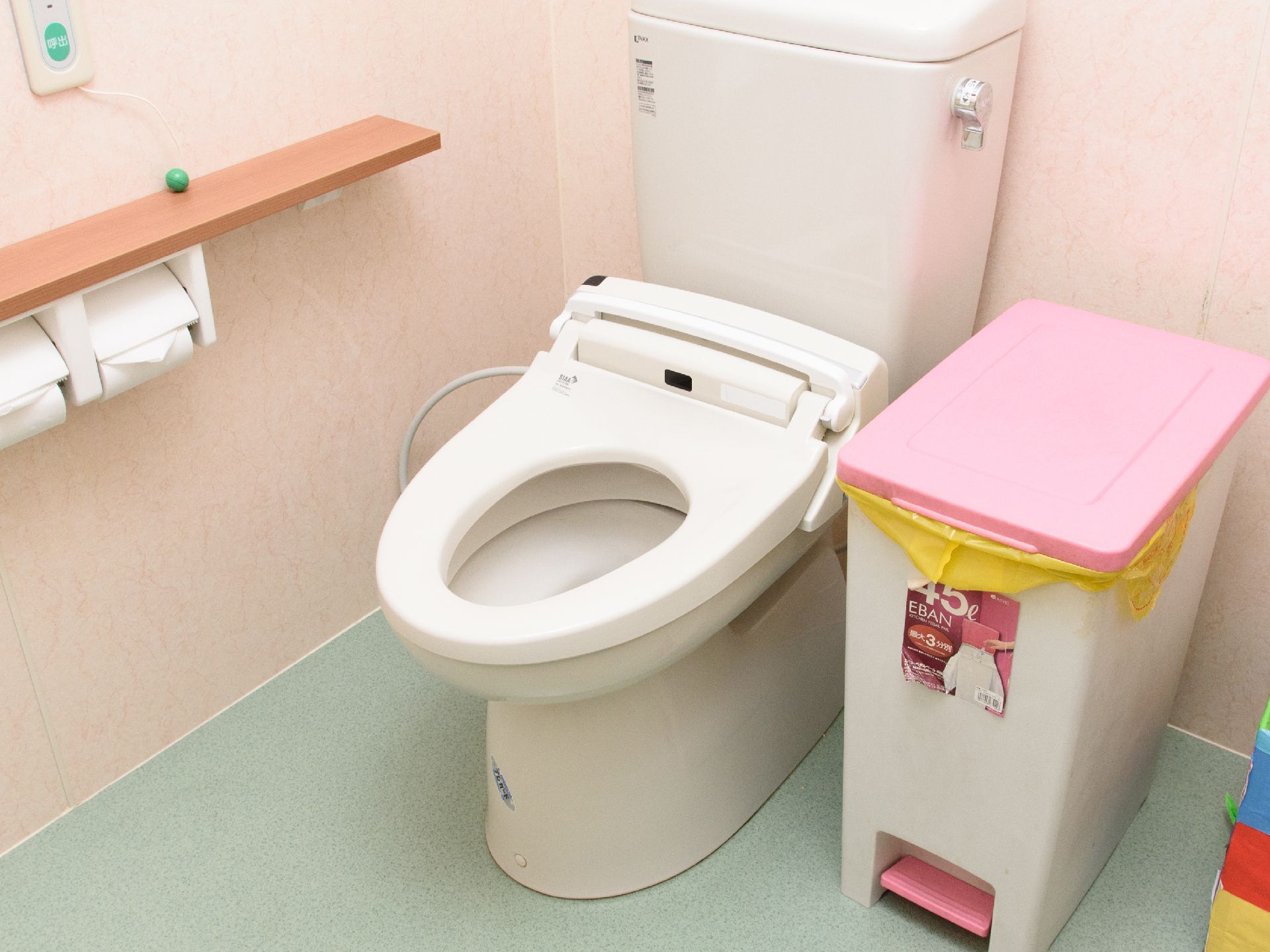 清潔なトイレ設備
