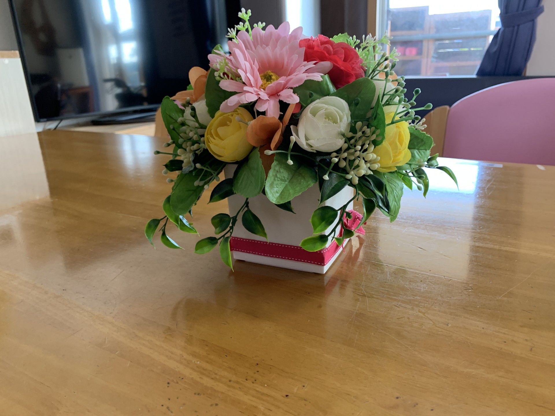 テーブル上の花飾り