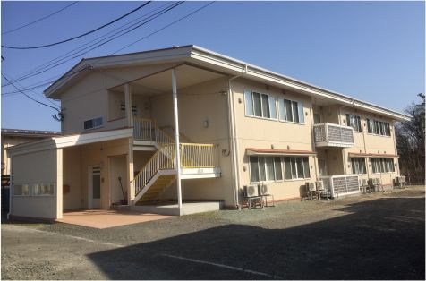 二階建ての建物外観