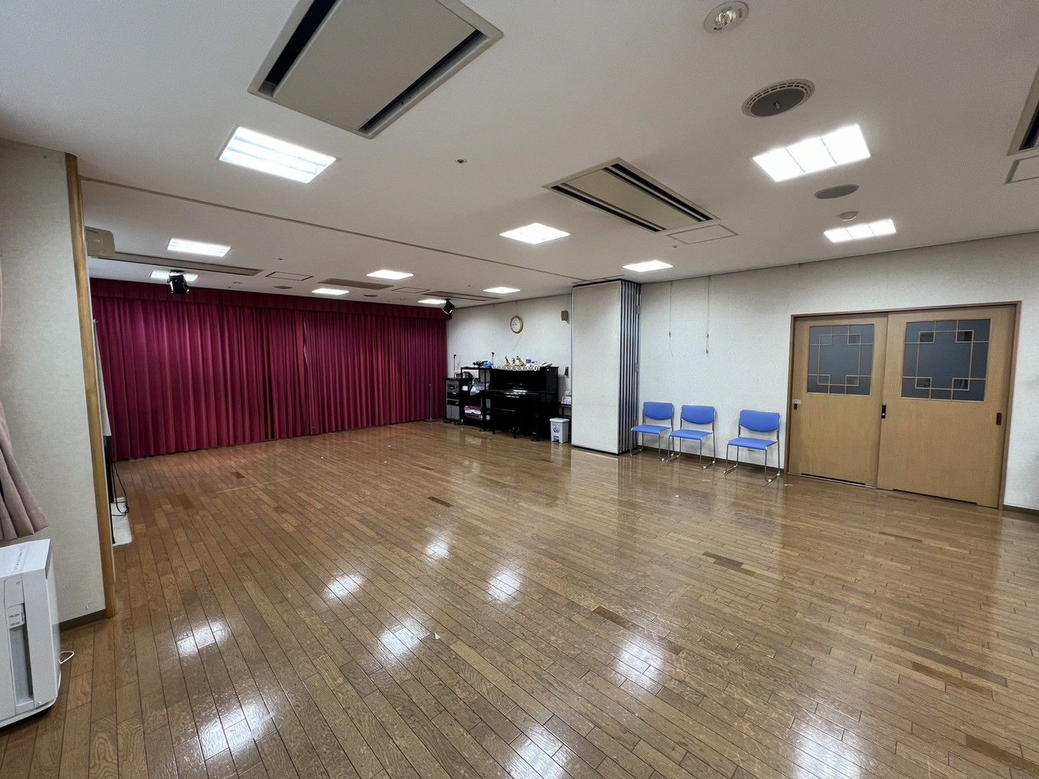 広々とした多目的ホール
